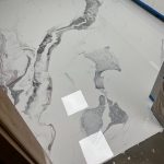 Posadzka imitująca marmur w wersji białej w technologii TECHNIArt FLOOR SYSTEM 400 NANO
